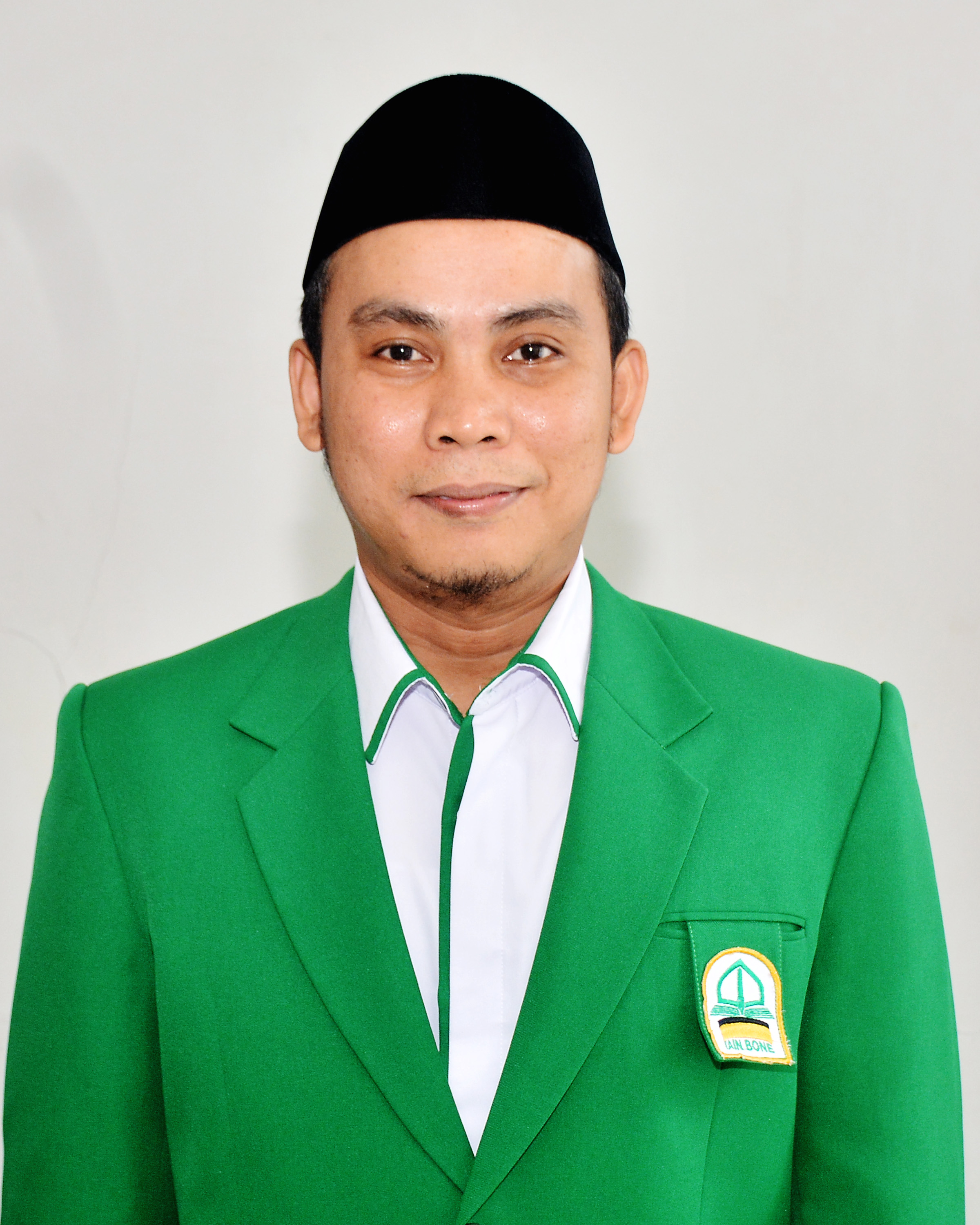 Sabriadi HR, S.Pd.I., M.Pd